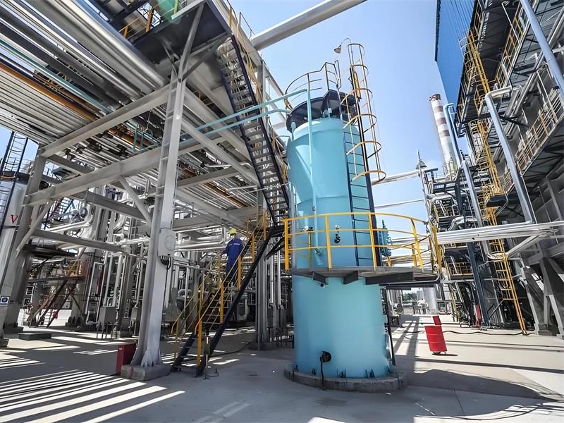 The water-soluble color lead and the crayon are the same